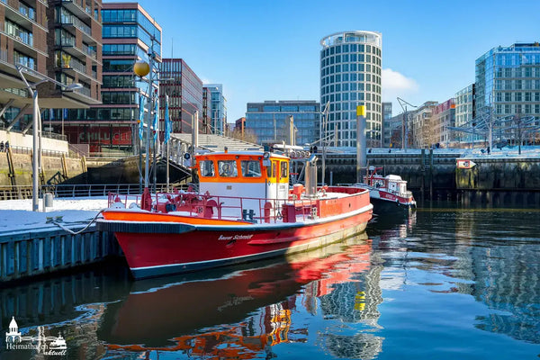 Feuerlöschboot Oberbaurat Schmidt in der Hafencity Hamburg